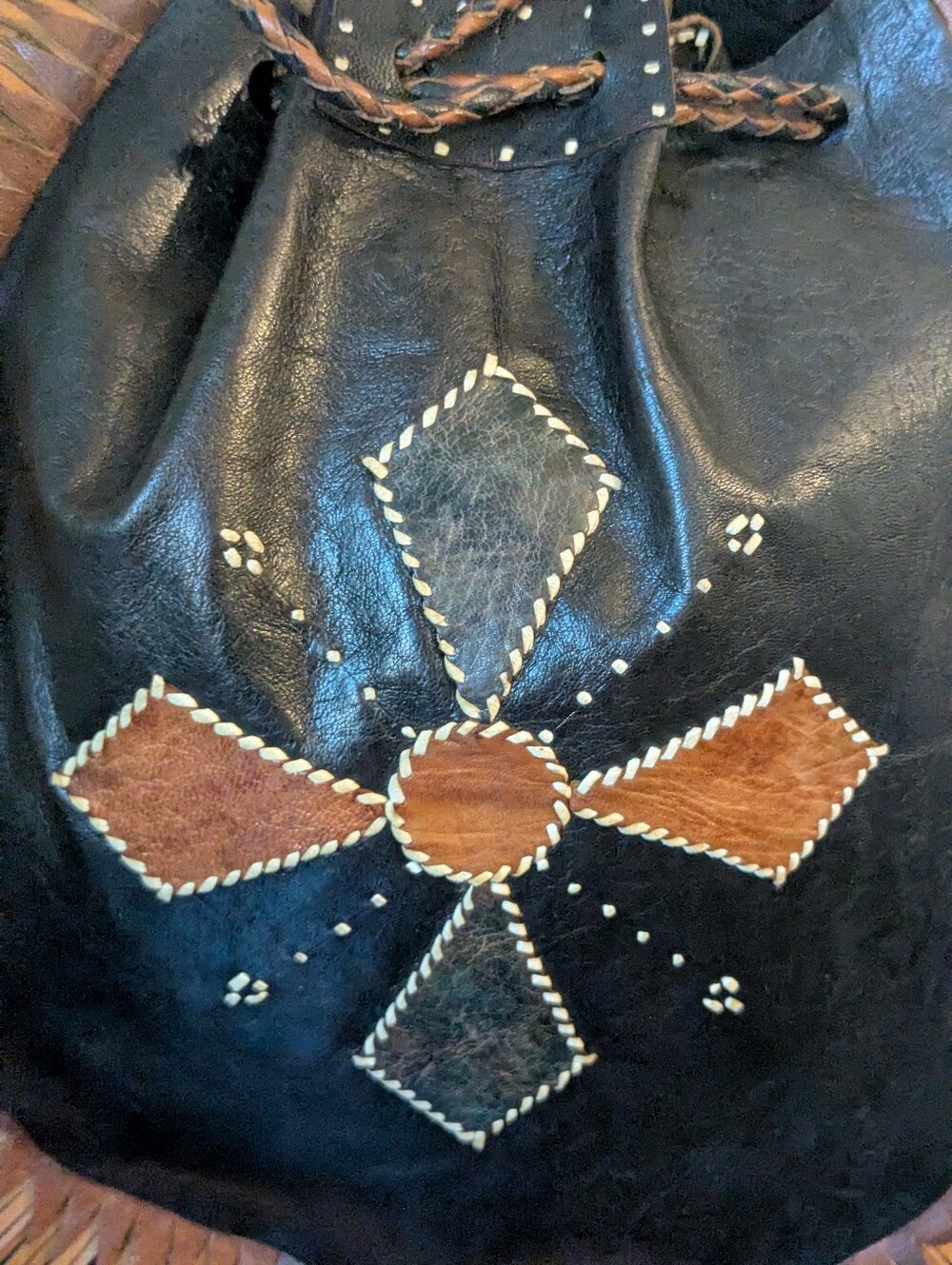 Handcrafted Vintage Boho Western Detail Leather Fringe Shoulder Crossbody Tote - Picture 8 of 16
